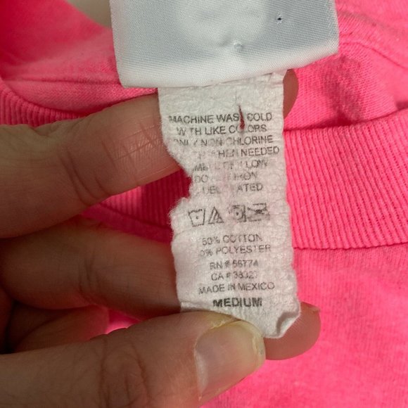 Preppy Classy & Happy Never Goes Out Of Style Womens Pink Graphic T Shirt Size M - Picture 7 of 8